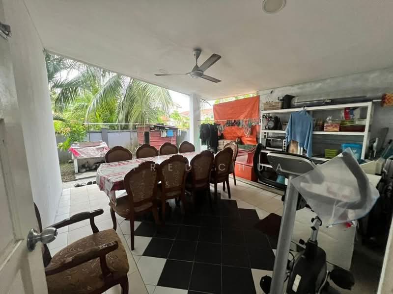 Semi-Detached House for Sale in Taman Riveria (Samarahan) - Alfred Chua - Dining Room - PropertyGuru.com.my