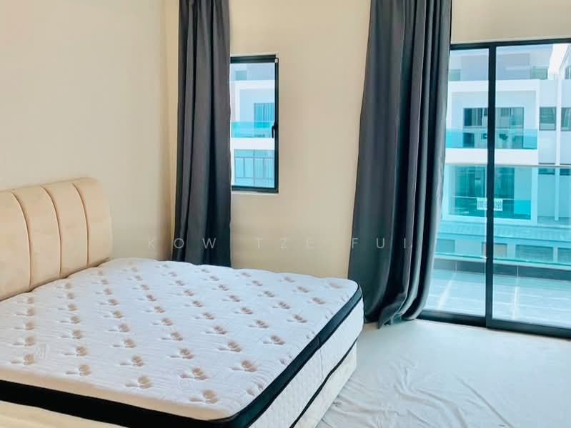 Rumah Teres 2.5 Tingkat untuk Disewa di Taman Nusaputra Timur (Puchong) - Kow Tze Fui - Bedroom - PropertyGuru.com.my