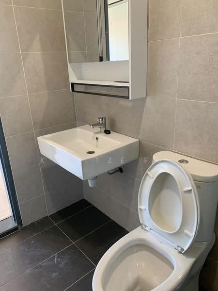 Rumah Teres 2.5 Tingkat untuk Disewa di Taman Nusaputra Timur (Puchong) - Kow Tze Fui - Bathroom - PropertyGuru.com.my