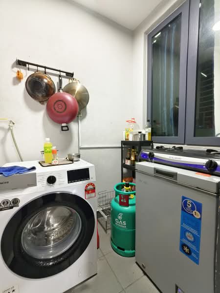Kondominium untuk Dijual di Ascenda Residence @ Skyarena - Sean Lim - Kitchen - PropertyGuru.com.my