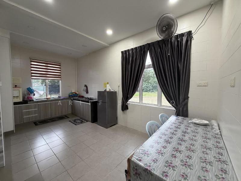 Bungalow House for Sale in Bandar Baru Salak Tinggi (Sepang) - Ariff Syafiq - Kitchen - PropertyGuru.com.my