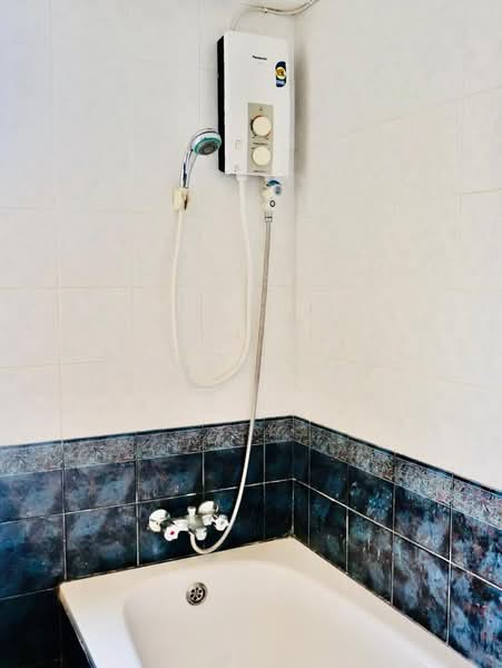Kondominium untuk Dijual di Kasuma Resort - Alfred Chua - Bathroom - PropertyGuru.com.my