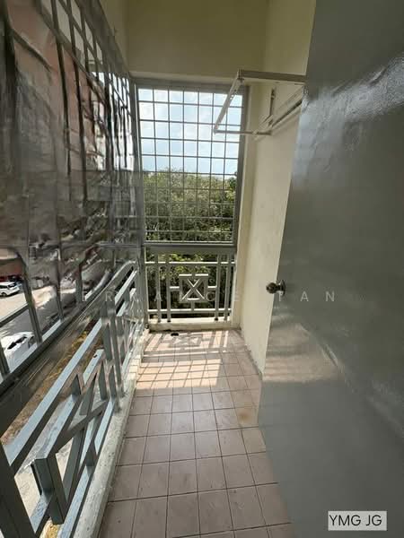 Pangsapuri untuk Dijual di Pelangi Court - Terrance Tan - Balcony - PropertyGuru.com.my