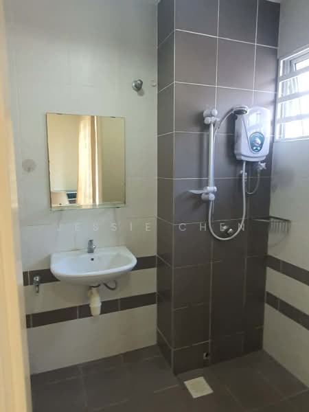 2-storey Terraced House for Rent in S2 Heights (Seremban 2) - Jessie Chen - Bathroom - PropertyGuru.com.my