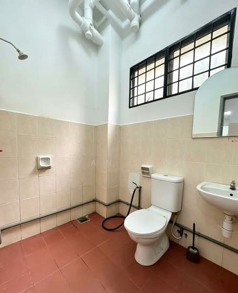 2-storey Terraced House for Sale in Taman Kelana Idaman (Ara Damansara) - Ryan Soo - Bathroom - PropertyGuru.com.my