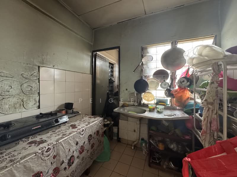Apartment for Sale at Apartment Idaman - PeiGee . - Kitchen - PropertyGuru.com.my