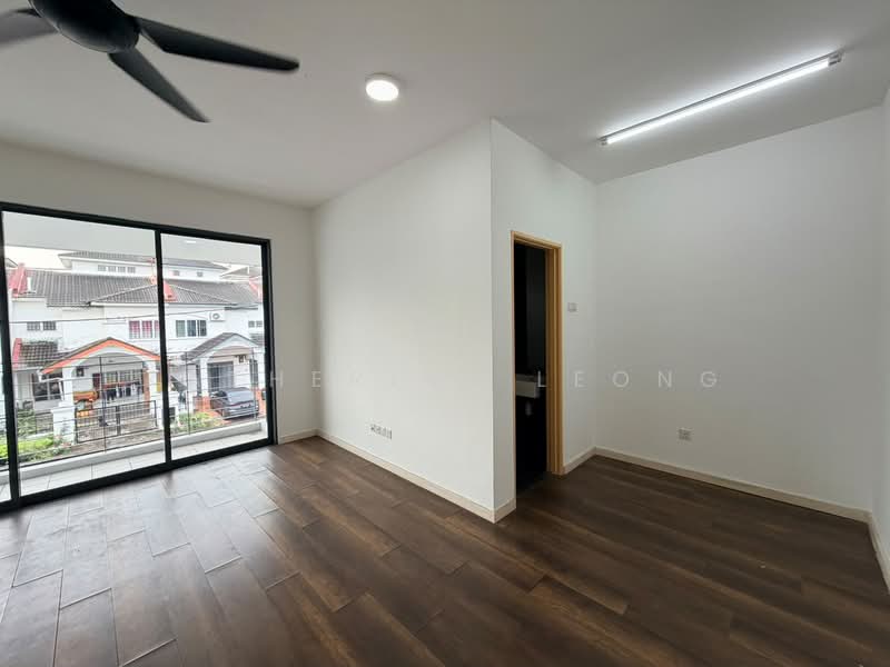 2-storey Terraced House for Sale in Rawang (Selangor) - Katherine Leong - Balcony - PropertyGuru.com.my