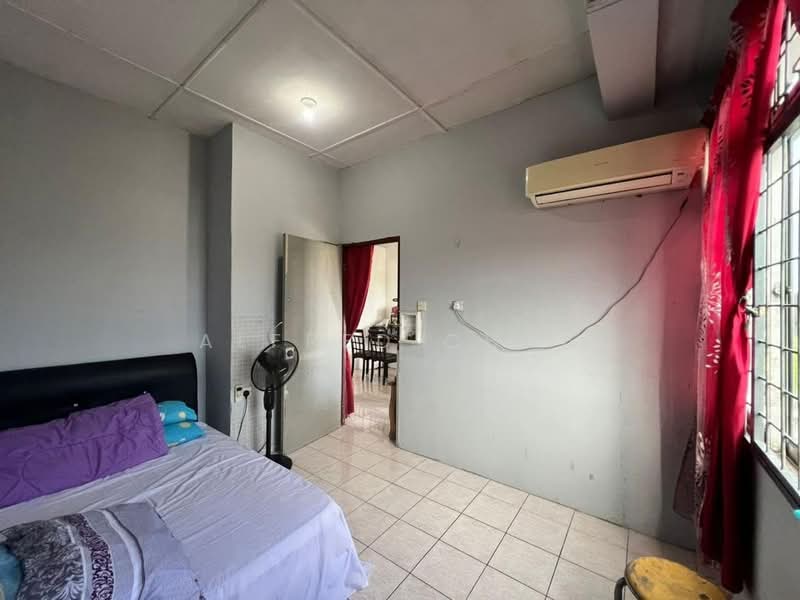 Kedai untuk Dijual di Everbright Park (Kuching) - Alfred Chua - Bedroom - PropertyGuru.com.my