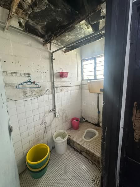 Flat for Sale at Taman Desaria - Aaron Ong - Bathroom - PropertyGuru.com.my