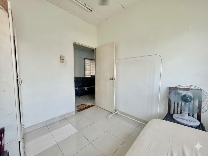 Apartment for Sale at Pangsapuri Seri Tanjung - Azhar Mohd - Interior - PropertyGuru.com.my