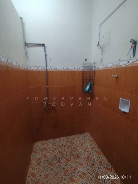 2-storey Terraced House for Sale in Bandar Baru Klang (Klang) - Yogesvaran Poovan - Bathroom - PropertyGuru.com.my
