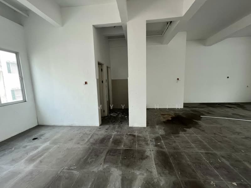 Shop for Sale in Kuching (Sarawak) - Jimmyy Chin - PropertyGuru.com.my