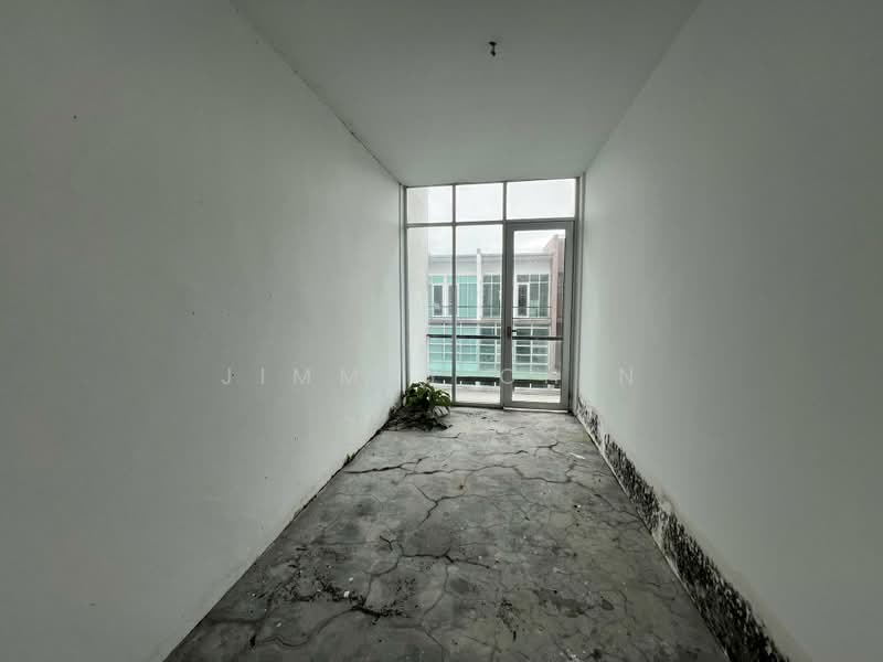 Shop for Sale in Kuching (Sarawak) - Jimmyy Chin - Interior - PropertyGuru.com.my