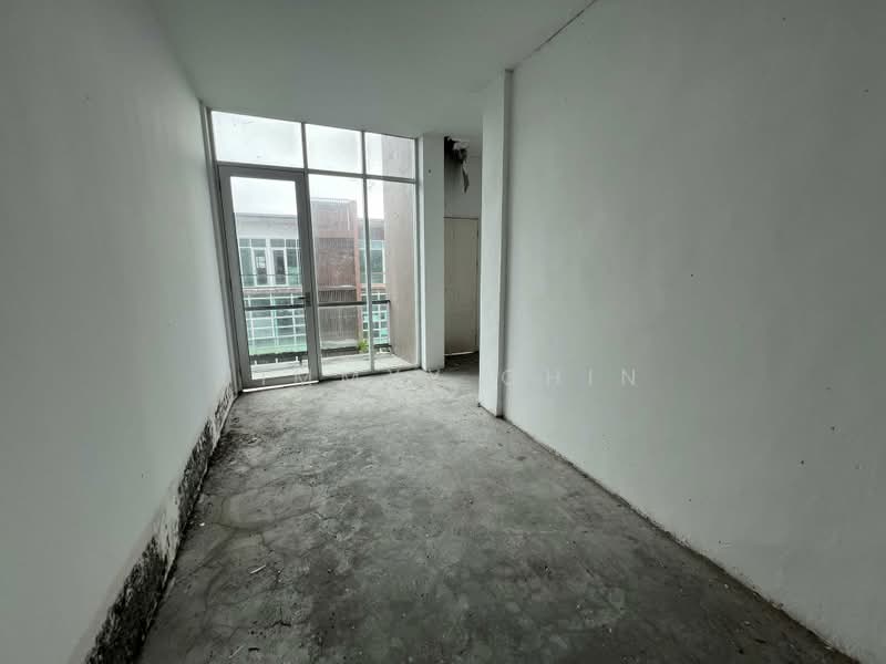 Shop for Sale in Kuching (Sarawak) - Jimmyy Chin - PropertyGuru.com.my