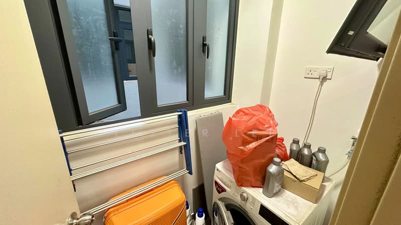 Servis Apartment untuk Dijual di Suria Residence - Lester Lee - Interior - PropertyGuru.com.my
