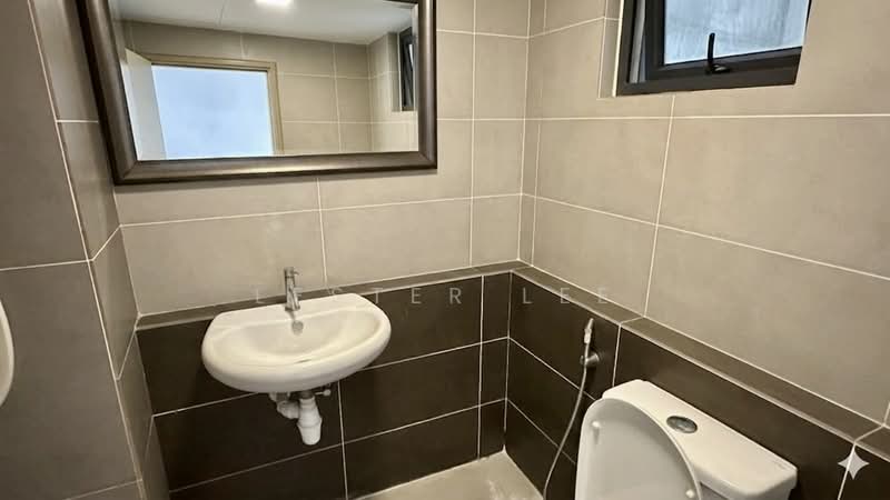 Servis Apartment untuk Dijual di Suria Residence - Lester Lee - Bathroom - PropertyGuru.com.my
