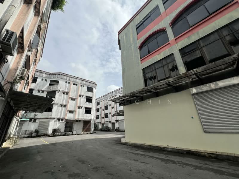 Shop for Sale in Pending (Kuching) - Jimmyy Chin - Exterior - PropertyGuru.com.my