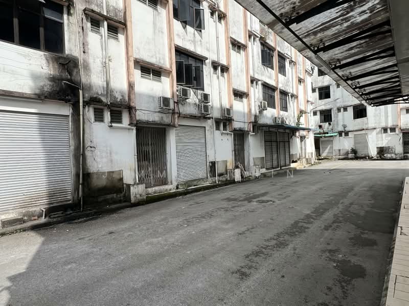 Shop for Sale in Pending (Kuching) - Jimmyy Chin - Exterior - PropertyGuru.com.my