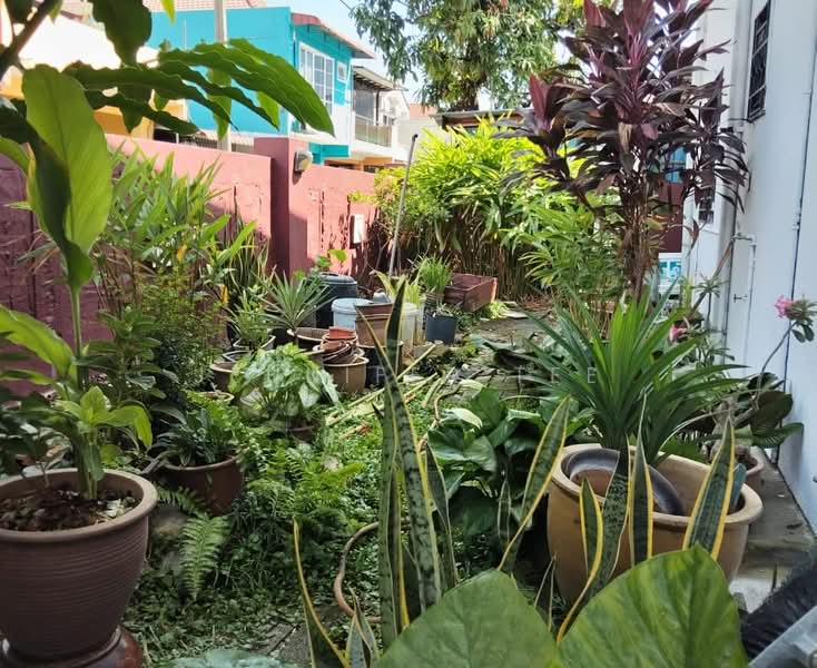 Rumah Teres untuk Dijual di Batu Caves (Selangor) - Jennifer Tee - Garden - PropertyGuru.com.my