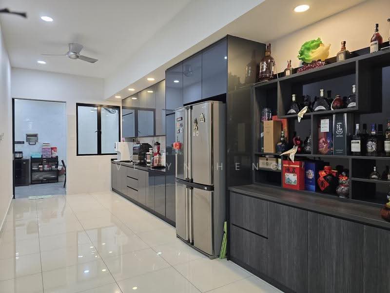 Semi-Detached House for Sale in Bandar Cemerlang (Ulu Tiram) - Evelyn Heng - Kitchen - PropertyGuru.com.my