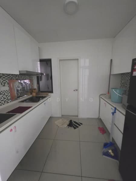 Servis Apartment untuk Disewa di Utropolis Suites 1 - Addy Ng - Kitchen - PropertyGuru.com.my