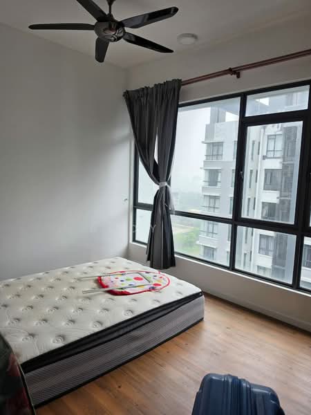 Servis Apartment untuk Disewa di Utropolis Suites 1 - Addy Ng - Bedroom - PropertyGuru.com.my