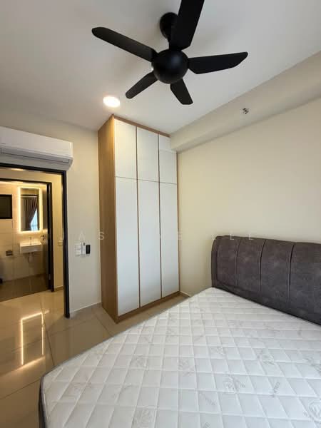 Servis Apartment untuk Disewa di D'Quince Residences - Jasmine Lee - Master Bedroom - PropertyGuru.com.my