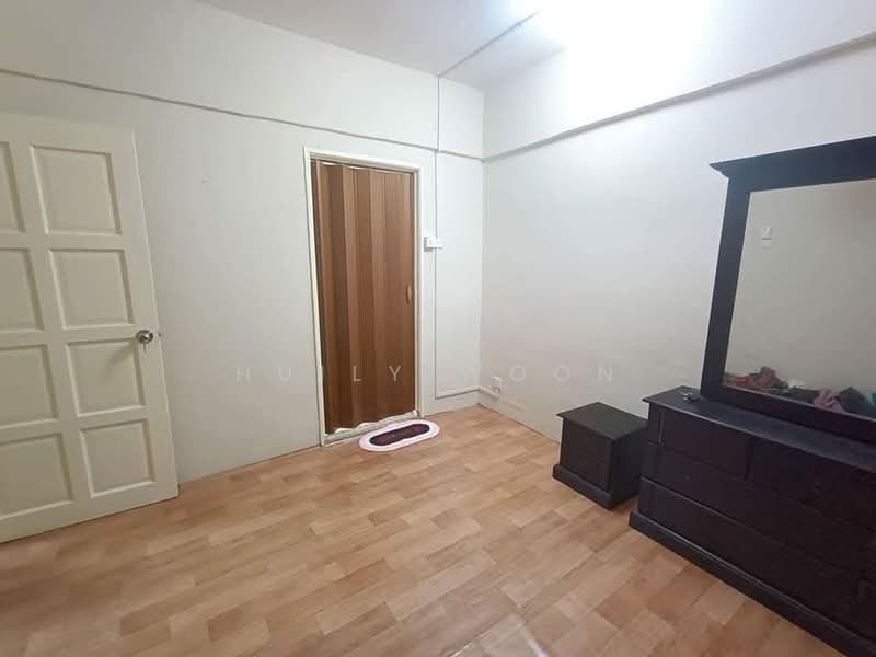 Pangsapuri untuk Dijual di Apartment Bukit Saujana - Huily Woon - Bedroom - PropertyGuru.com.my
