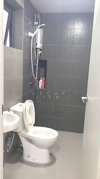 Kondominium untuk Disewa di Sky Awani Residensi 3 - Oscar Liew - Bathroom - PropertyGuru.com.my