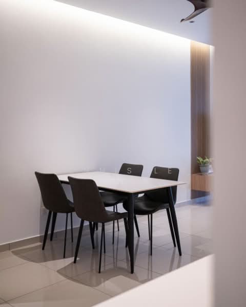 Service Residence for Sale at TriTower Residence @ Johor Bahru Sentral - Dennis Lee - Dining Room - PropertyGuru.com.my