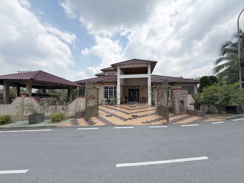 Rumah Banglo untuk Dijual di Seksyen 8 (Kota Damansara) - Rashdan Rashid - PropertyGuru.com.my