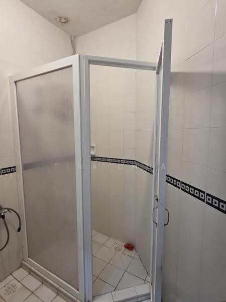Service Residence for Rent at Waldorf Tower - Tina Chua - Bathroom - PropertyGuru.com.my