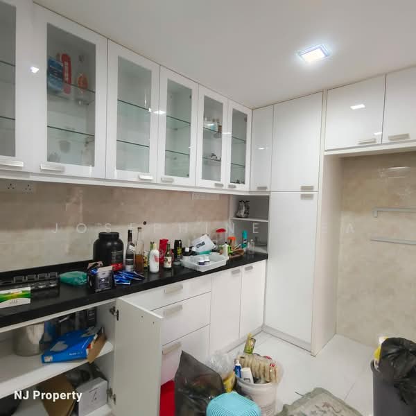 Condominium for Sale at Venice Hill - Josephine Pea LS - Kitchen - PropertyGuru.com.my