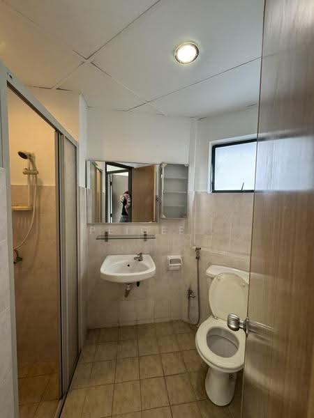 Condominium for Rent at Changkat View - PeiGee . - Bathroom - PropertyGuru.com.my