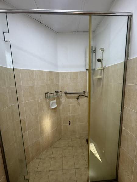 Condominium for Rent at Changkat View - PeiGee . - Bathroom - PropertyGuru.com.my