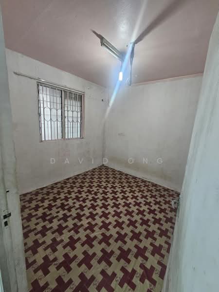 Flat for Sale at Flat Taman Ungku Tun Aminah - David Ong - Interior - PropertyGuru.com.my