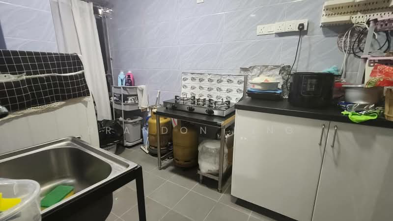 Rumah Teres 2 Tingkat untuk Disewa di Skudai (Johor) - Brandon Ding - Kitchen - PropertyGuru.com.my