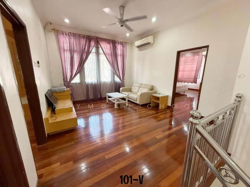 Semi-Detached House for Sale in Bandar Botanic (Klang) - Raymond Choo - Living Room - PropertyGuru.com.my