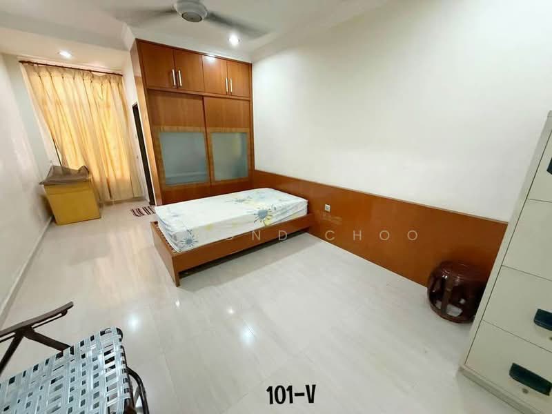 Semi-Detached House for Sale in Bandar Botanic (Klang) - Raymond Choo - Bedroom - PropertyGuru.com.my