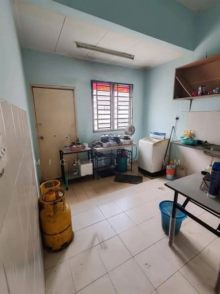 2-storey Terraced House for Sale in Taman Seri Austin (Tebrau) - Michelle Lim - Kitchen - PropertyGuru.com.my