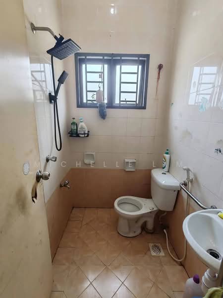 2-storey Terraced House for Sale in Taman Seri Austin (Tebrau) - Michelle Lim - Bathroom - PropertyGuru.com.my