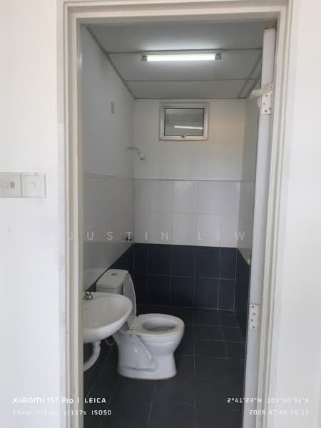 Pangsapuri untuk Dijual di Airtrollis - Justin Lew - Bathroom - PropertyGuru.com.my