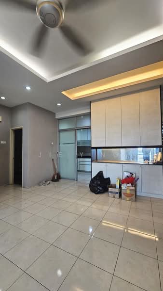 Kondominium untuk Dijual di Carissa Park Condominium - Jie Ying - Living Room - PropertyGuru.com.my