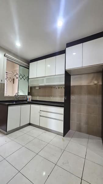 Kondominium untuk Dijual di Carissa Park Condominium - Jie Ying - Kitchen - PropertyGuru.com.my