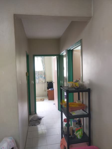Flat for Sale at Happy Garden Flat - Lincoln Tan - Corridor - PropertyGuru.com.my