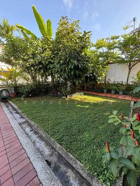 Semi-Detached House for Sale in Taman Impian Emas (Skudai) - Sherrly Sow - Garden - PropertyGuru.com.my