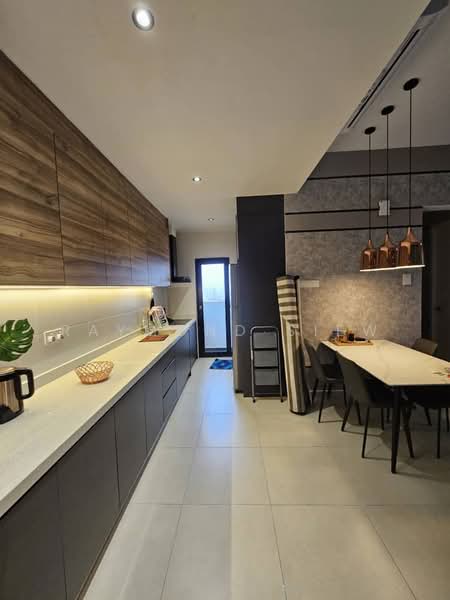 Service Residence for Sale at Reizz Residence - Raymond Siew - Kitchen - PropertyGuru.com.my