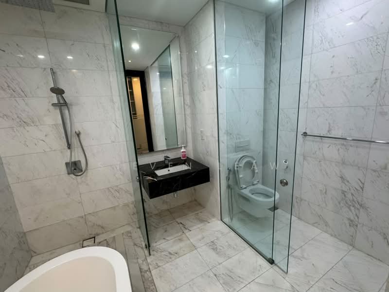 Servis Apartment untuk Disewa di Banyan Tree Signatures - Steven Leaw - 2nd Bathroom - PropertyGuru.com.my