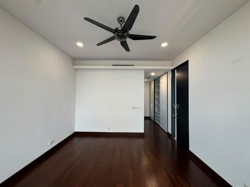 Servis Apartment untuk Disewa di Banyan Tree Signatures - Steven Leaw - Master bedroom - PropertyGuru.com.my