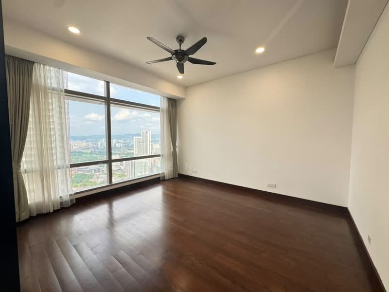 Servis Apartment untuk Disewa di Banyan Tree Signatures - Steven Leaw - Master bedroom - PropertyGuru.com.my